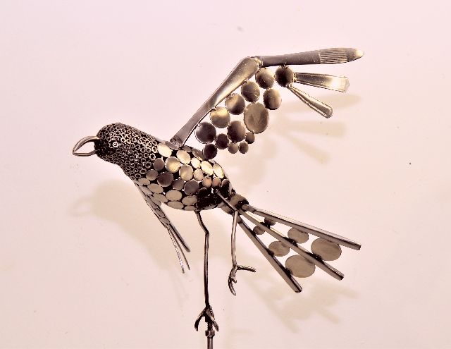 oiseau en metal recycl