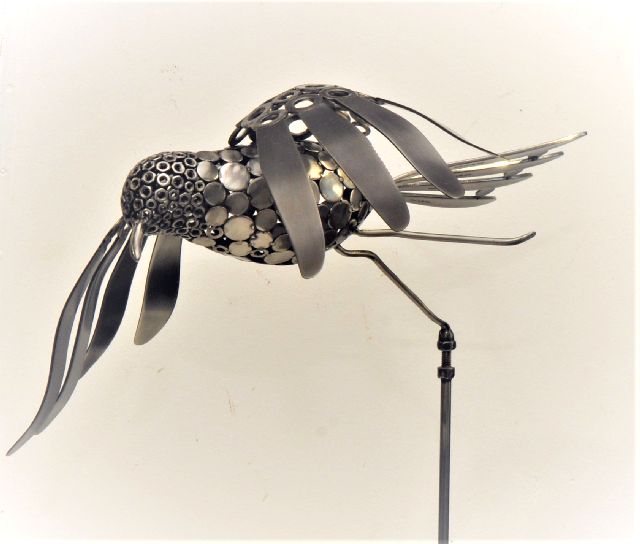 oiseau en metal recycl