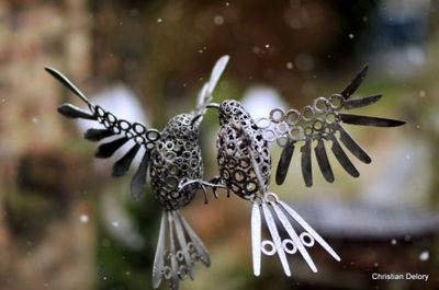 couple oiseaux metal